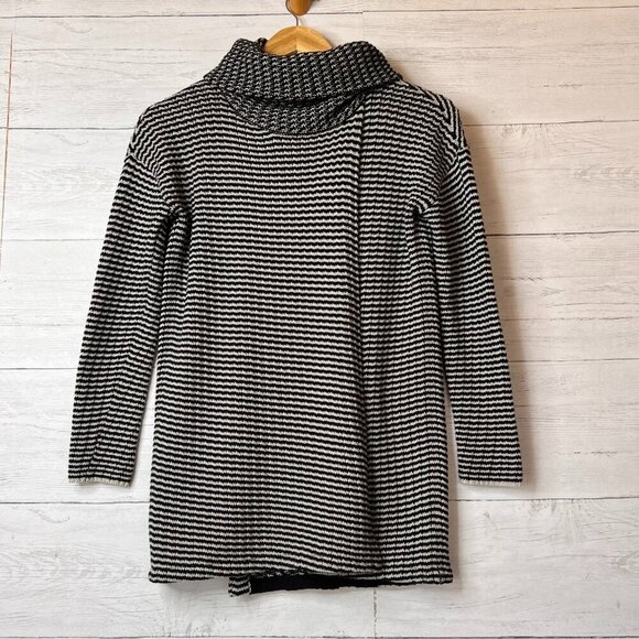 Cabi Sweater Womens Size XXS Black & White Stripe Split Front & Back Turtle Neck - Picture 1 of 16